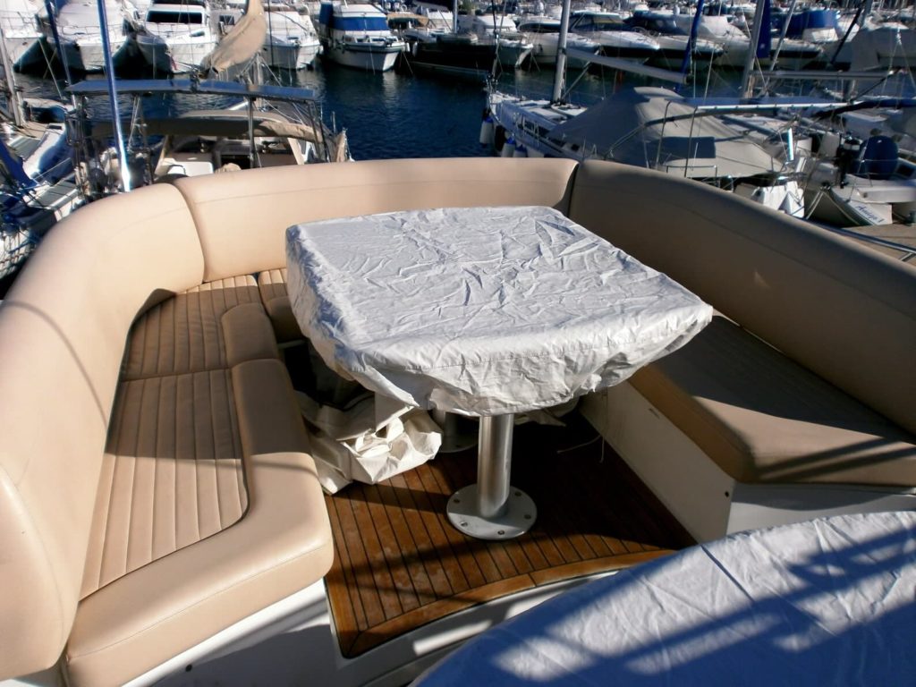 Sealine T-60 flybridge zone needing a completely new re-vamp to achieve a more luxurious and fun atmospherre.