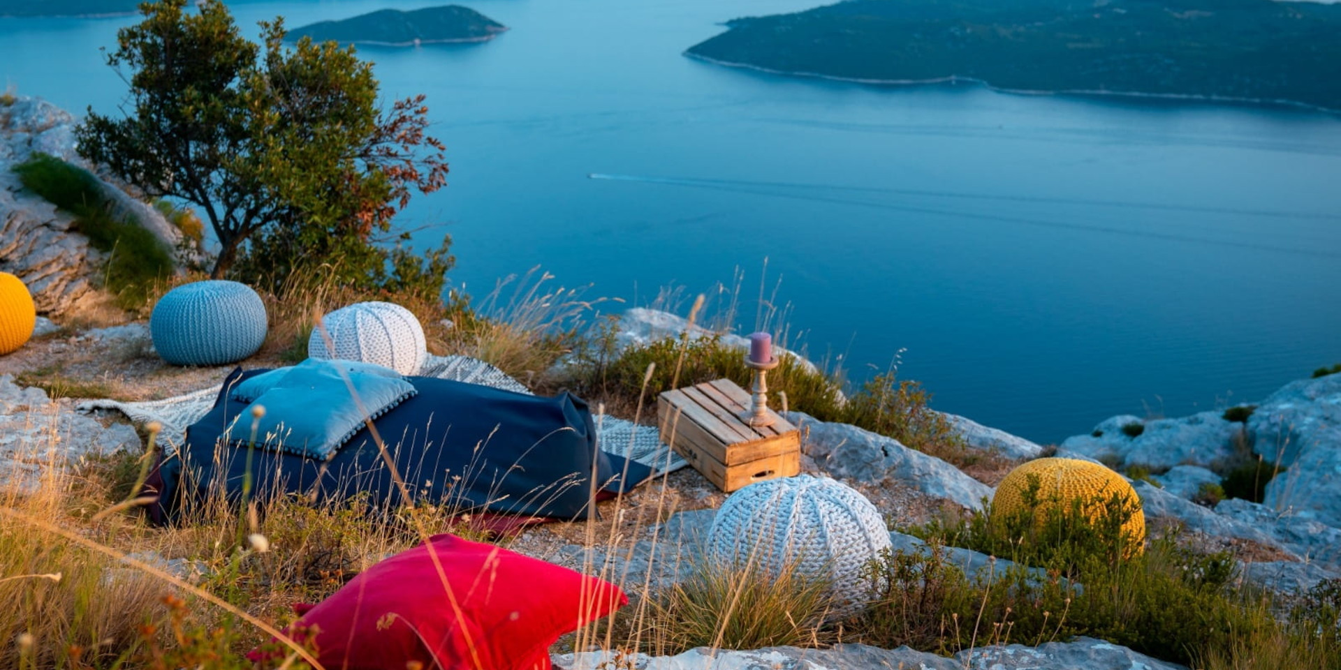 Frey Luxury Bean Bags, perfect for nature escapes in Dubrovnik location. Big blue & burgundy 2 face bean bags to enjoy views.