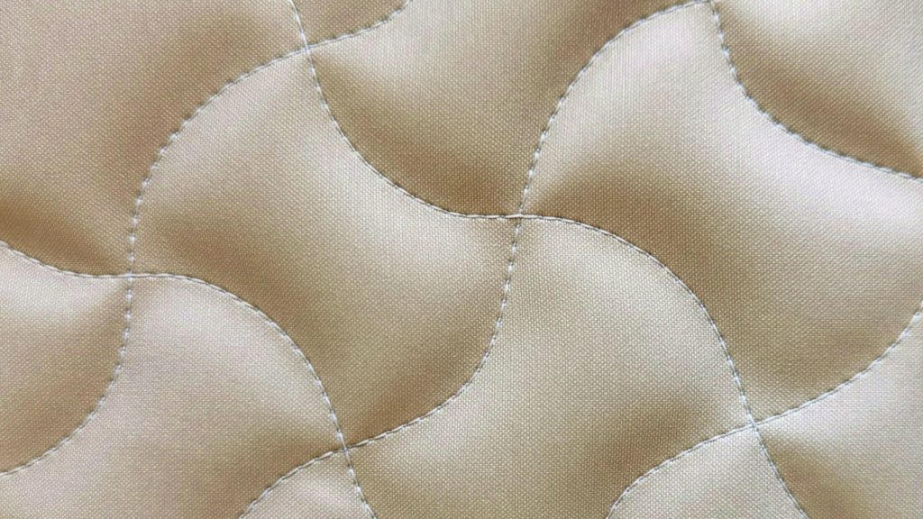 Diamond stitching offers an additional elegant visual effect to your yacht cushions for timeless and fashionable beauty. 