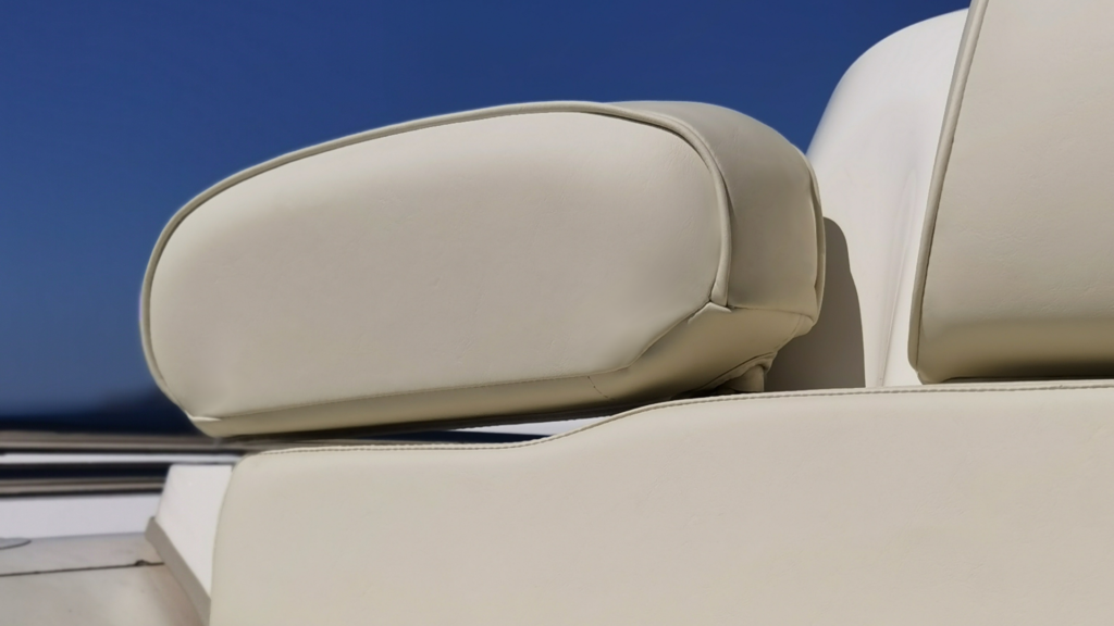 Stylish reupholstery by Frey, in ivory as original of Williams S/Y jet tender.
Every piece custom made for a perfect fit.
